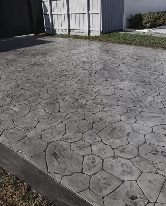 Random-stone stamped slab